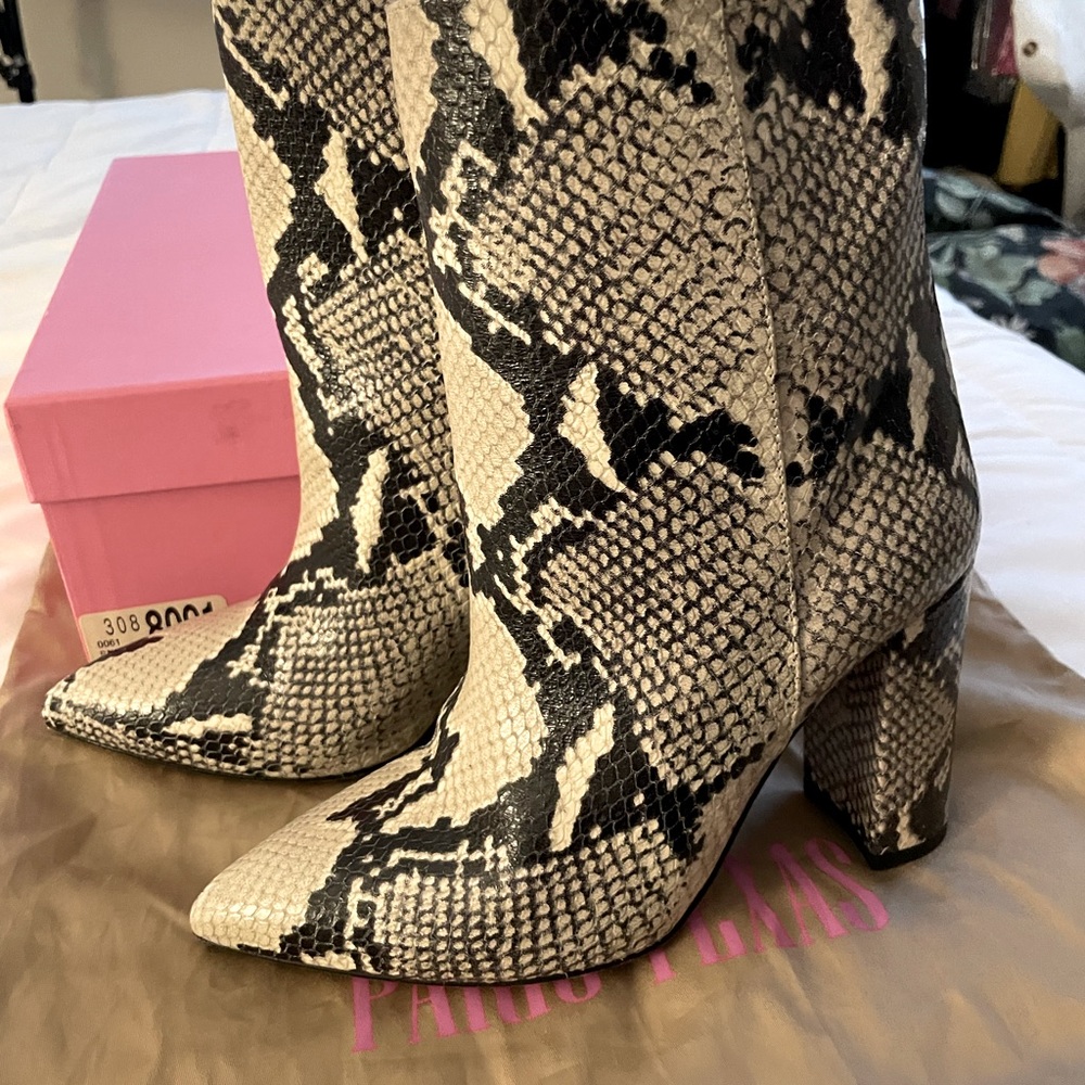 Gorgeous snakeskin booties